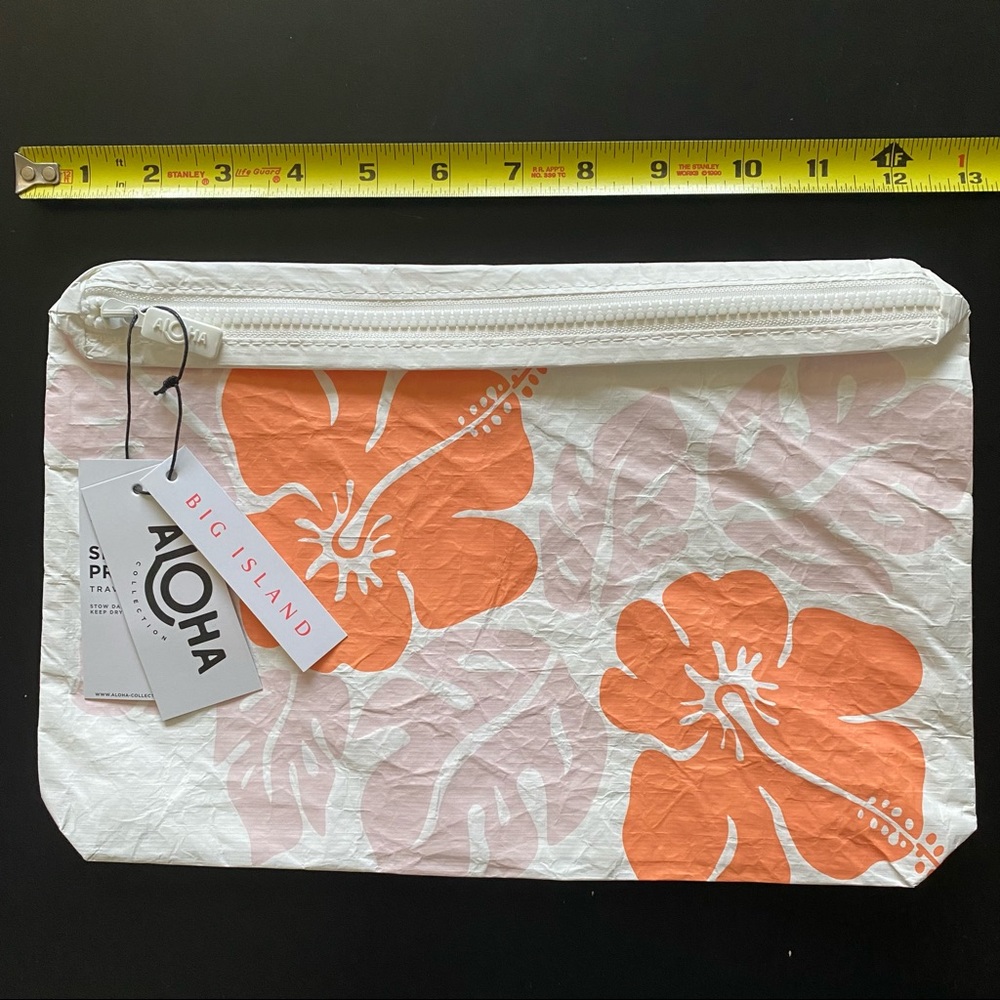 ALOHA Collection Mid Big Island Hibiscus Pouch